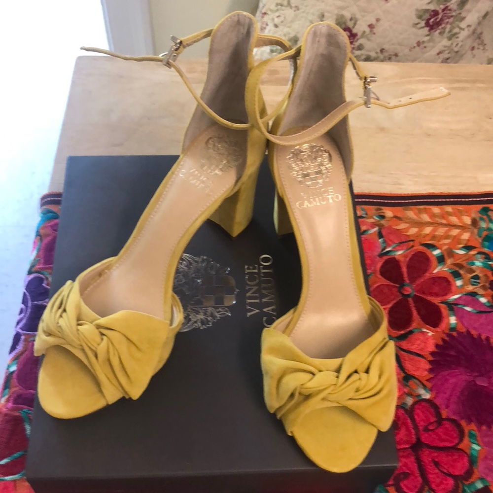 Vince Camuto Sandals